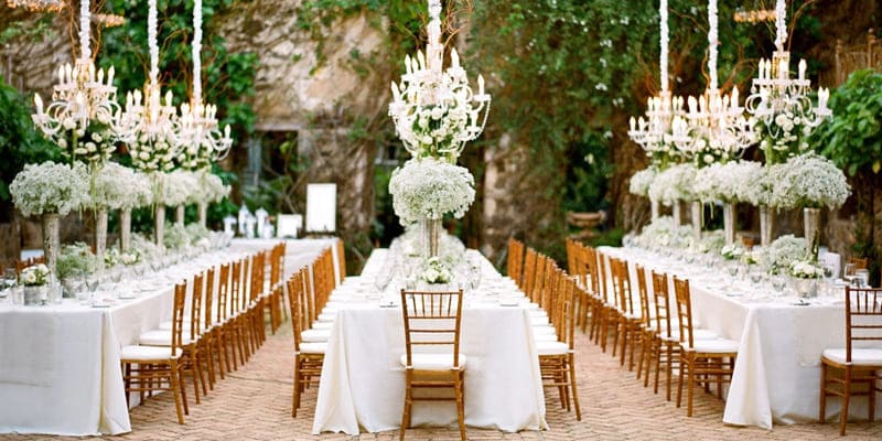 Đám cưới cổ tích cùng hoa chấm bi